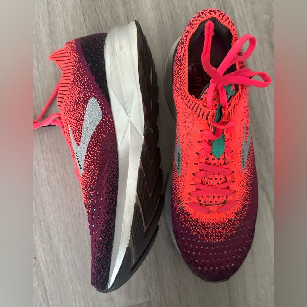 COPY - Brooks levitate 2 size 7.5 great condition